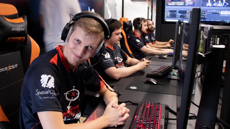 A cheeky photo of Toomic during the event.